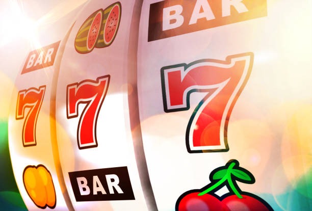 hanoman toto mobile app interface showing football markets and live casino options